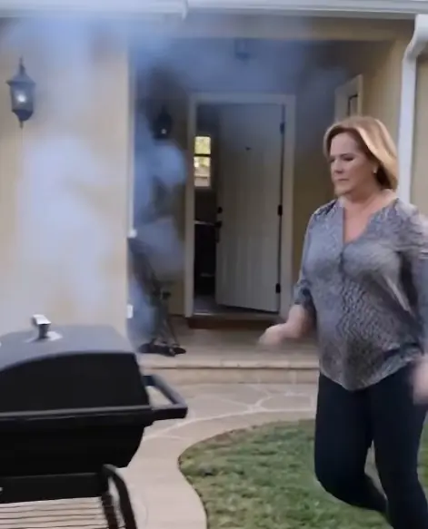 Hoa Klaren: The Lady Next Door Destroyed My Family’s Property — Then She Pulled Out an Official Notice I Had Never Seen Before
