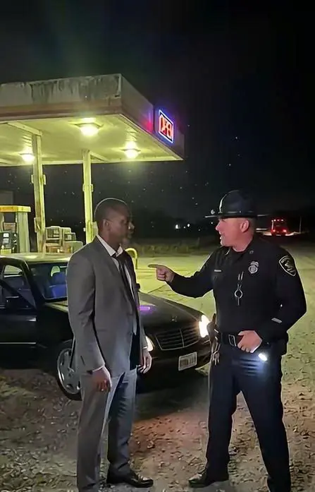 Cops Ar-rest Black Woman At Gas Station—Pentagon Responds In 5 Mins, She's The Wife Of 4-Star General