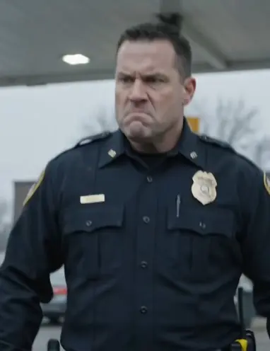 Police Officer Demanded ID from a Stranger at a Gas Station — Then the FBI Surrounded His Patrol Car