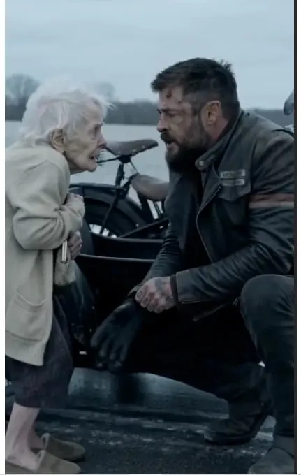 A Biker Stopped for an Elderly Woman Stranded in the Rain — Three Years Later, Her Family Saved Him a Seat at the Funeral