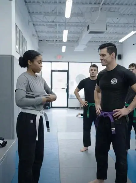 Three Fighters Mocked the New Girl in Jiu-Jitsu Class — Then the Coach Saw Her Stance