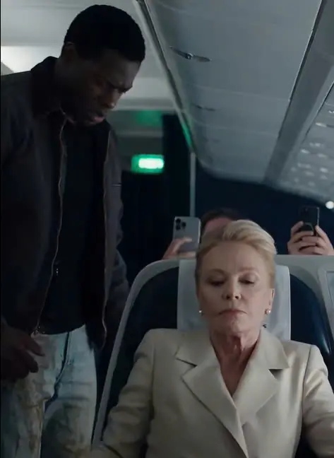 She Stole My First-Class Seat And Spilled My Coffee While The Flight Crew Ignored My Ticket