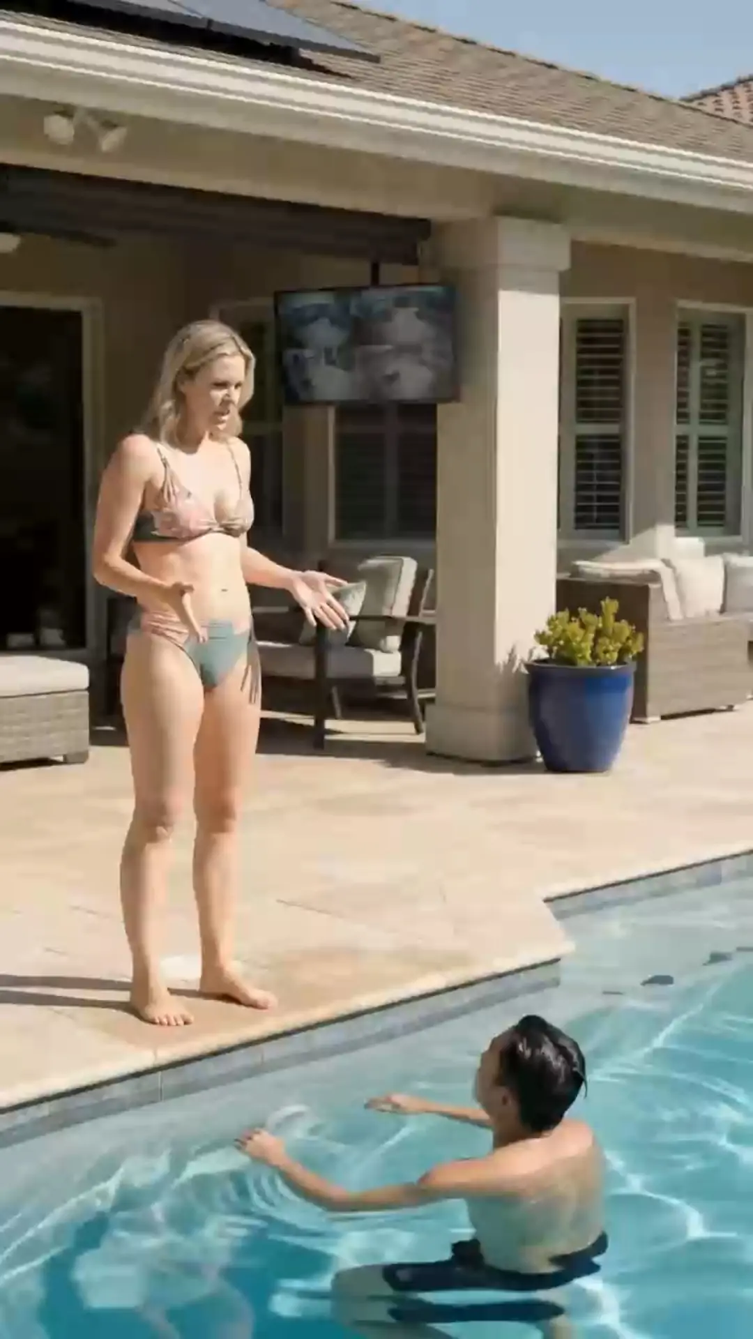 THE FOUR CAMERAS The HOA President, the Syringe, and the Secret Behind the Pool