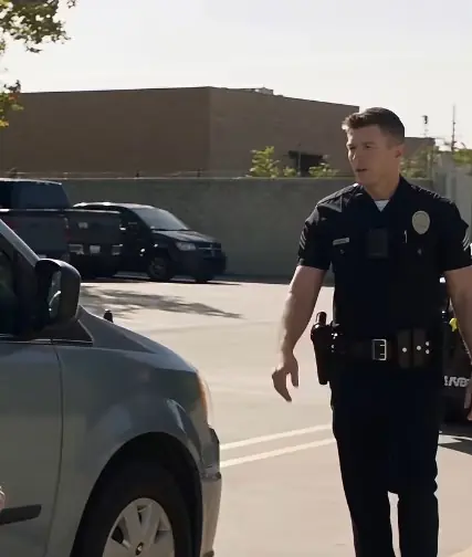 The Officer Smiled as He Ordered My Disabled Van Towed, Never Guessing One Quiet Phone Call Would Force Everyone in That Parking Lot to Choose Sides