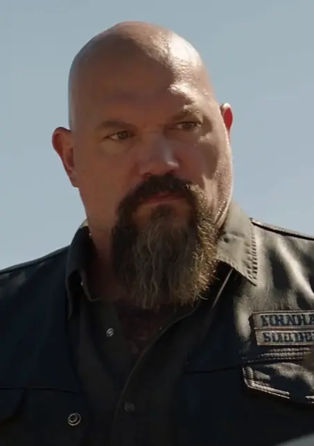 The Boy Who Drew on the Biker’s Harley Had No Idea His Father Had Been There Before. What the Paint Revealed Years Later Changed the Meaning of the Ride Forever003