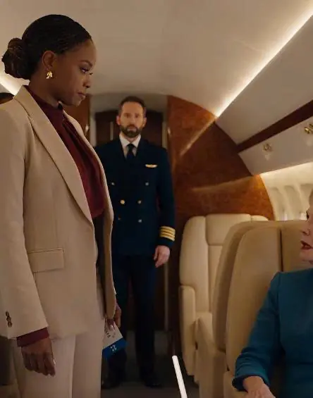 While I was sitting in seat 1A waiting for Northstar Airways Flight 418 to depart, the captain stepped into first class